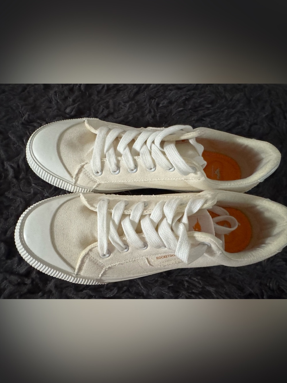 Women’s Rocket Dog Cream Canvas Low-Top Sneakers size 11